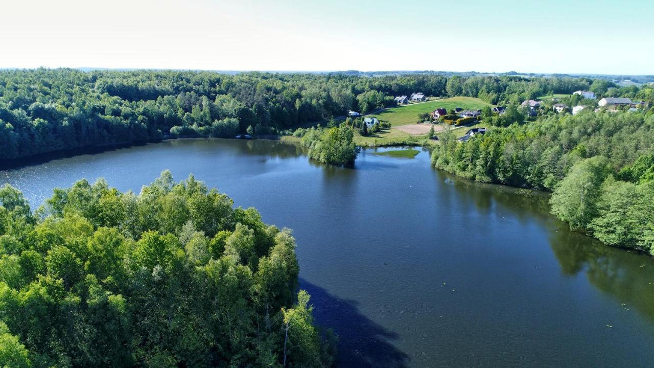 Osada Skoczkowo Komfortowe Domki Z Jacuzzi Nad Jeziorem- Sauna- Balia- Prywatny Staw Wedkarski Podiazy المظهر الخارجي الصورة