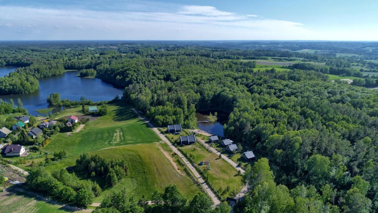 Osada Skoczkowo Komfortowe Domki Z Jacuzzi Nad Jeziorem- Sauna- Balia- Prywatny Staw Wedkarski Podiazy المظهر الخارجي الصورة