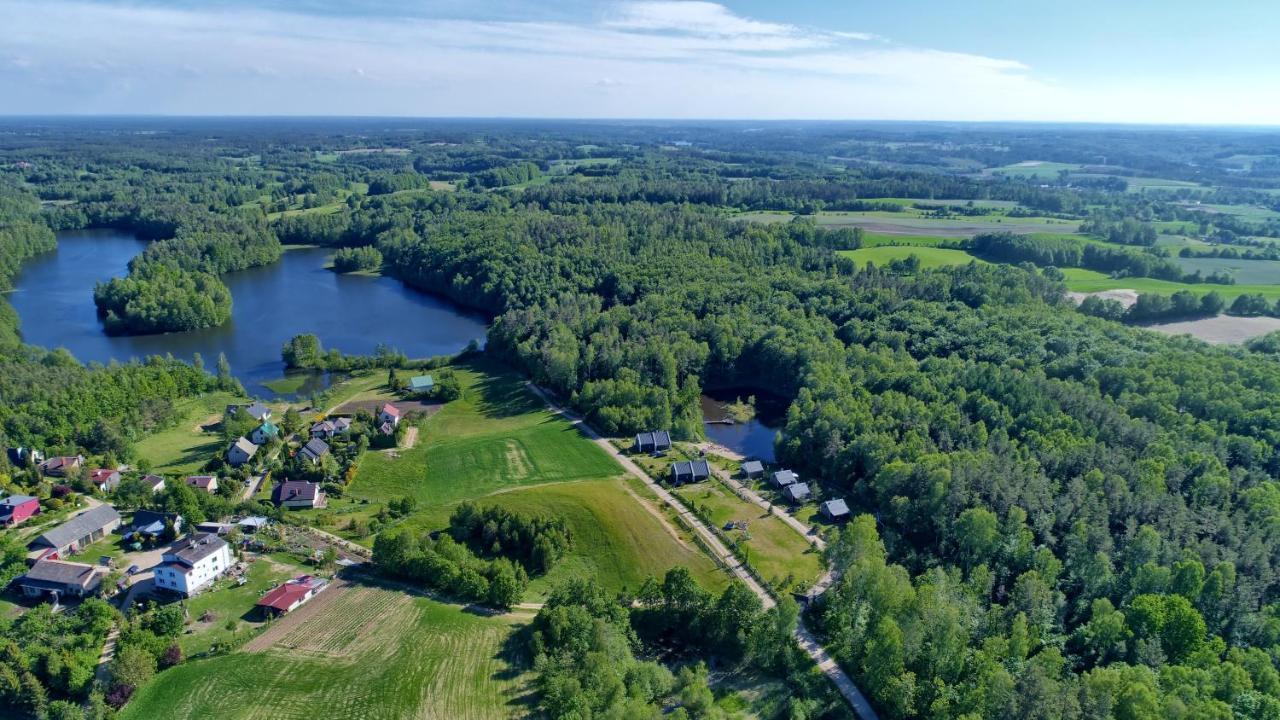 Osada Skoczkowo Komfortowe Domki Z Jacuzzi Nad Jeziorem- Sauna- Balia- Prywatny Staw Wedkarski Podiazy المظهر الخارجي الصورة