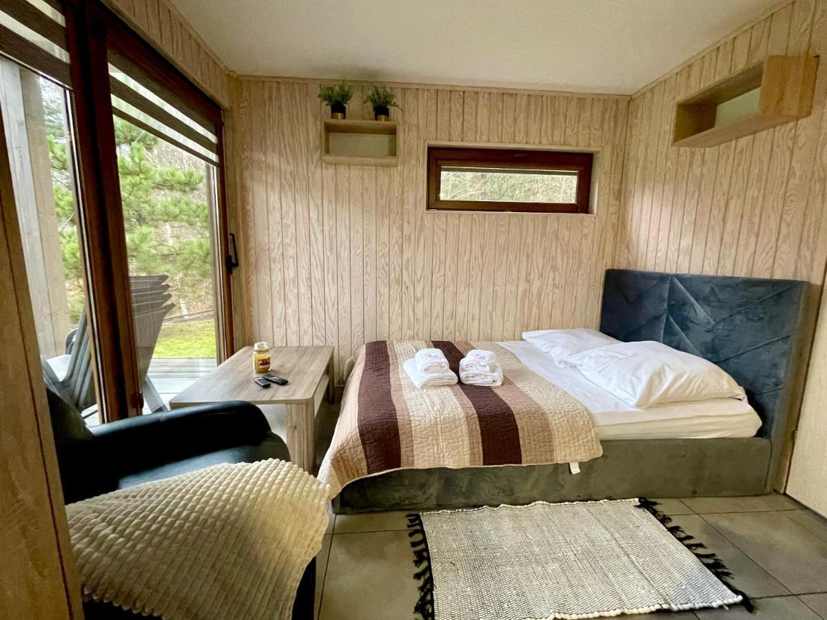 Osada Skoczkowo Komfortowe Domki Z Jacuzzi Nad Jeziorem- Sauna- Balia- Prywatny Staw Wedkarski Podiazy المظهر الخارجي الصورة