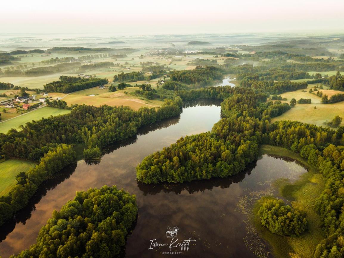 Osada Skoczkowo Komfortowe Domki Z Jacuzzi Nad Jeziorem- Sauna- Balia- Prywatny Staw Wedkarski Podiazy المظهر الخارجي الصورة