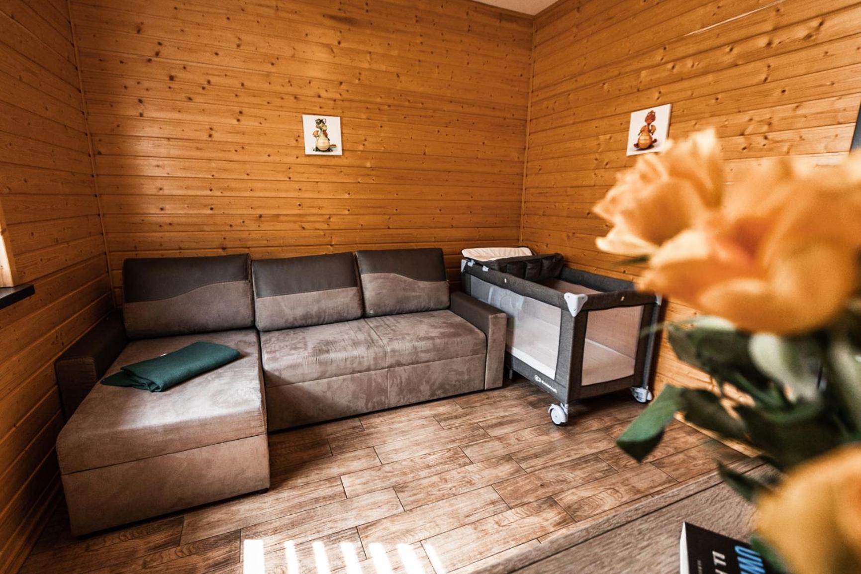 Osada Skoczkowo Komfortowe Domki Z Jacuzzi Nad Jeziorem- Sauna- Balia- Prywatny Staw Wedkarski Podiazy المظهر الخارجي الصورة